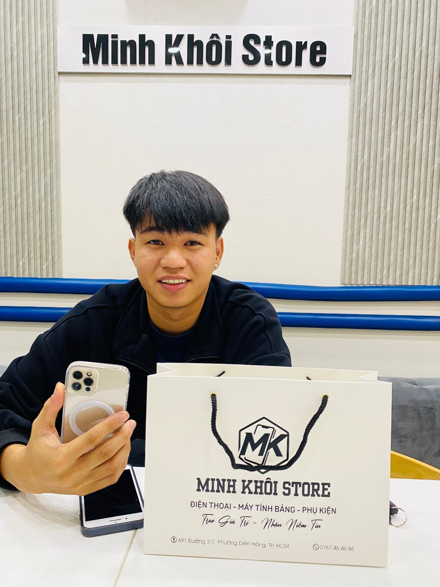 hình ảnh khách hàng minh khôi store