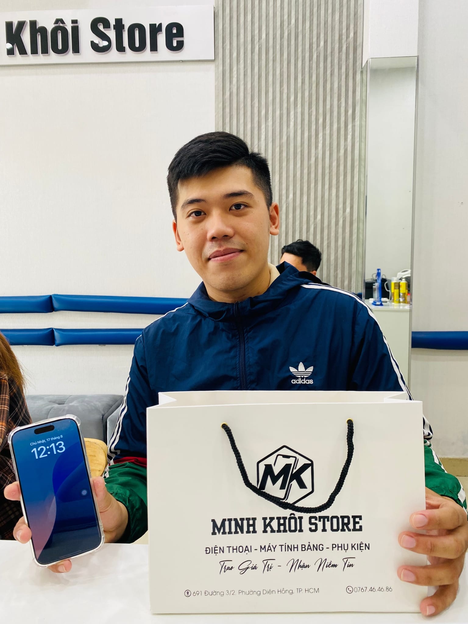 hình ảnh khách hàng minh khôi store